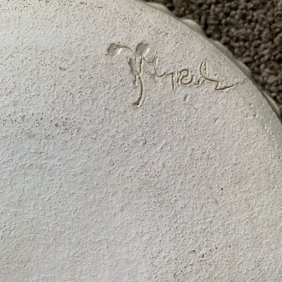 Hand Made Ceramic Pottery Pie Plate - Picture 3 of 3
